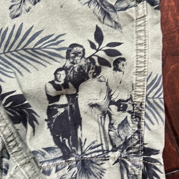 Rare!! GAP X STAR WARS chino shorts - Picture 4 of 5